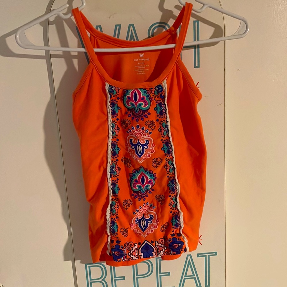 Girls size 7/8 tank top in coral